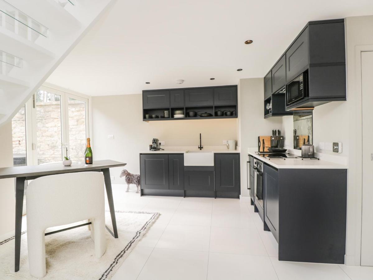 The Hayloft Villa Tetbury Exterior photo